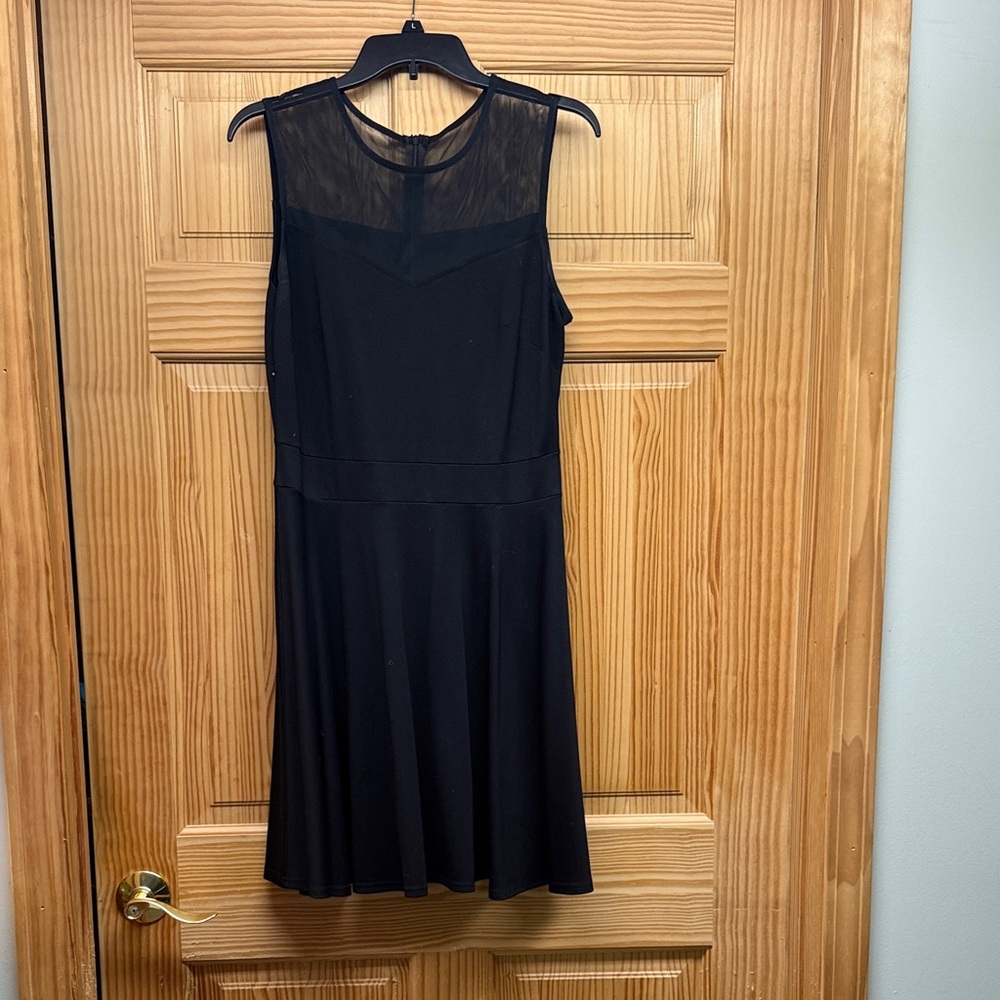 Elegant Black Sleeveless Dress
